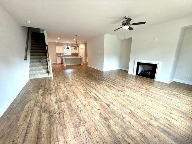 Photo - 1278 Ainsworth Alley