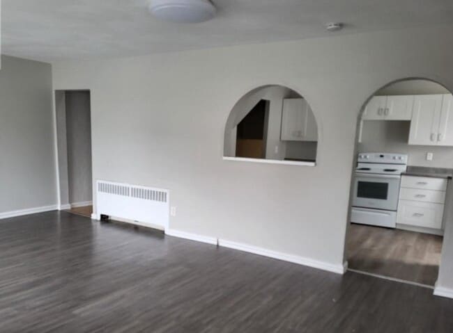 Photo - Spacious 2 Bedroom, 2 Bathroom Home – In-Unit Laundry & Parking – $1,999/month + Utilities