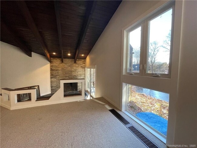 Photo - 860 Oakwood Rd