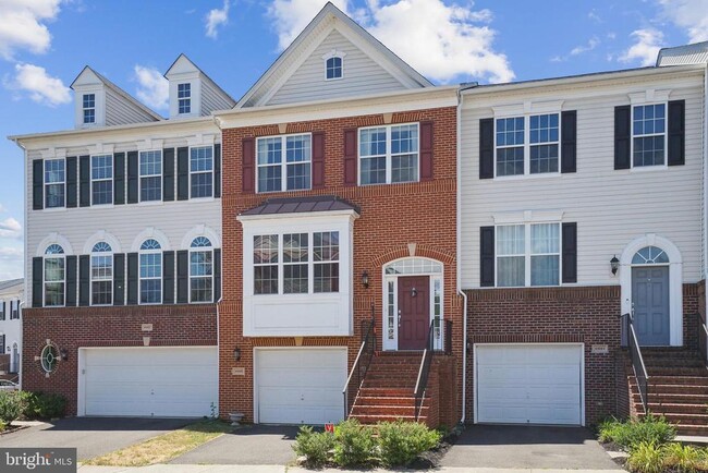 Building Photo - 41685 St Albans Terrace