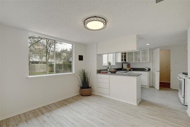 Photo - 4505 Clarno Dr