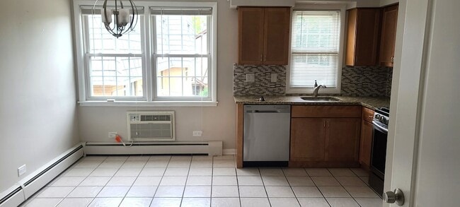 Photo - 1500 W Touhy Ave Unidad 2