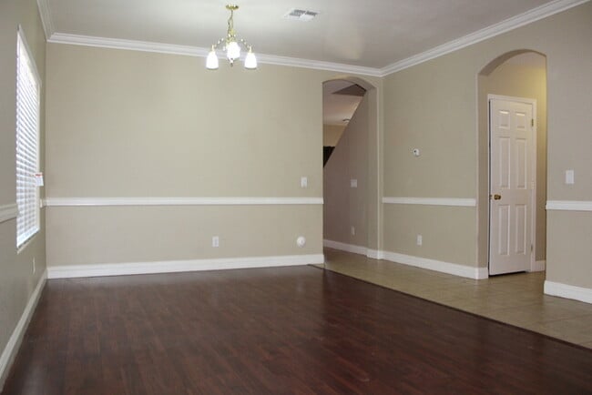 Photo - Beautiful 4 bedroom 2.5 bath home located ...