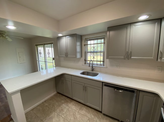 Photo - 316 Littleton Ave