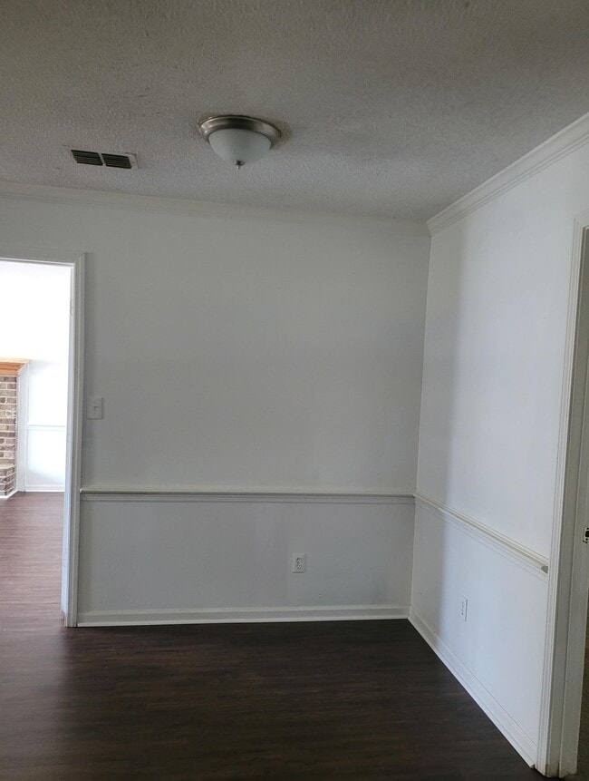 604 Mohawk Ct