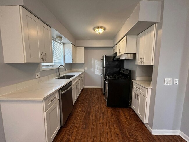 Photo - 11265 Essex Ave