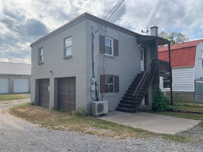 Building Photo - 287 N Locust Point Rd Unit Apt