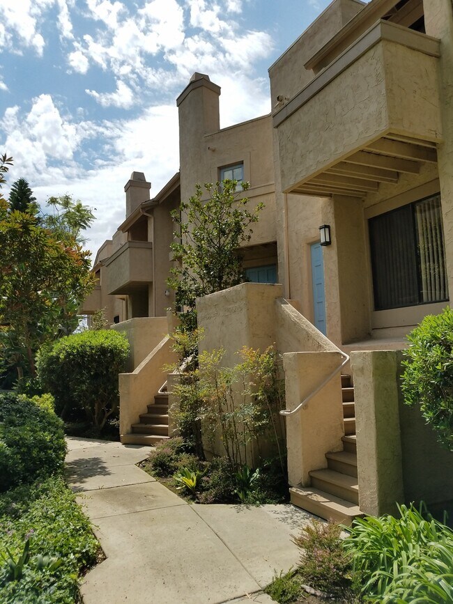 Photo - La Jolla 2bed 1 bath 1car garage, big deck! Casa