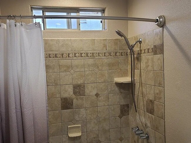 Photo - 1215 E Ave R-2