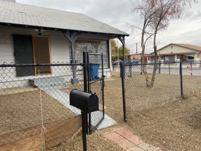 Photo - 3514 Center Dr Unidad 1