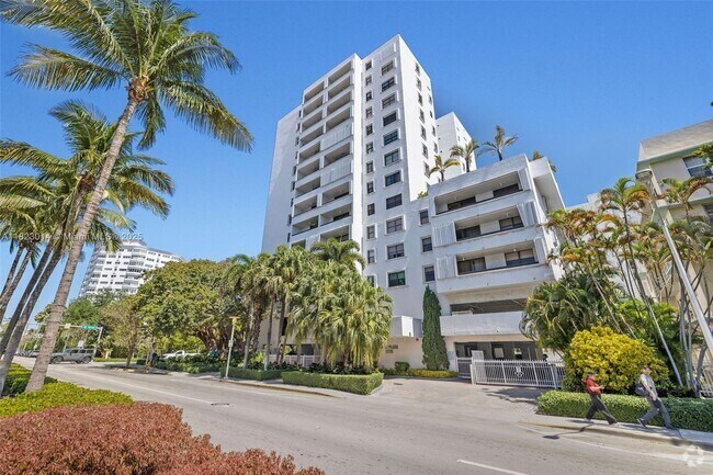 Building Photo - 1775 Washington Ave Unit 4C Rental