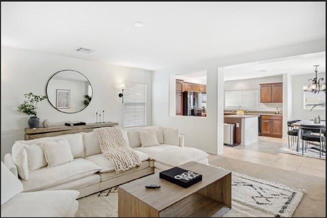 Photo - Nice 3 Bedroom Home In Phoenix
