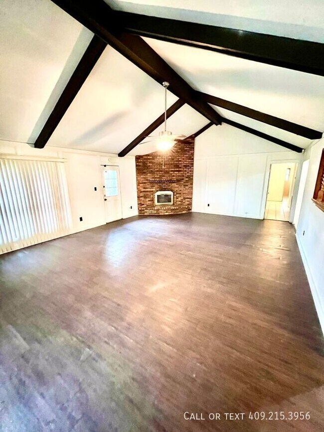 Brick 3 Bedroom Home in Beaumont Rental For Rent in Beaumont, TX