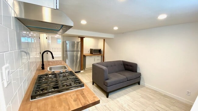 Photo - 368 S 700 W