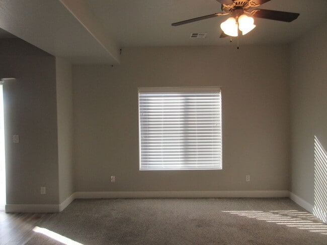 Photo - Newer townhome in the heart of Cedar City! Short Term Available.