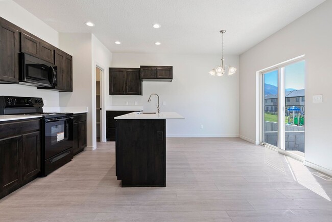 Photo - 4Bed 2.5Bath Townhome in Spanish Fork!