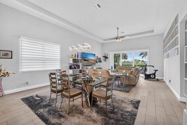 9945 Regency Wy