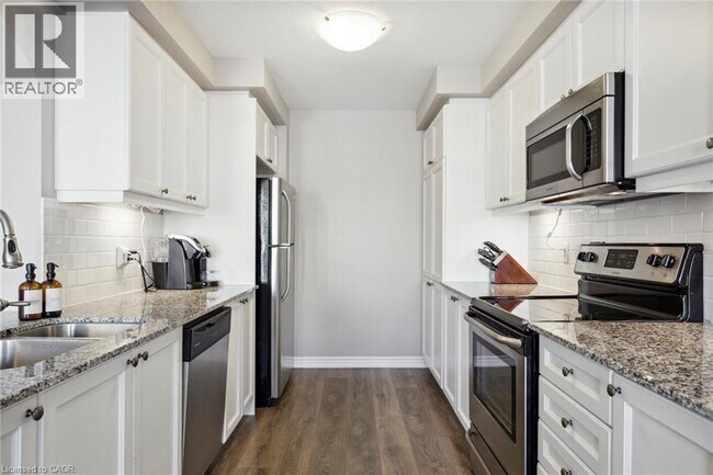 Photo - 138 Daylily Ln