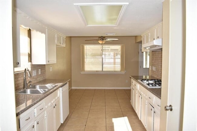 Photo - Home Kingwood