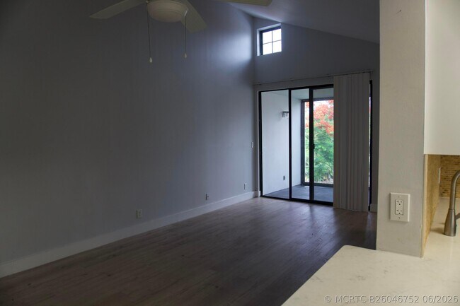 Photo - 213 Lake Pointe Dr Unit 211