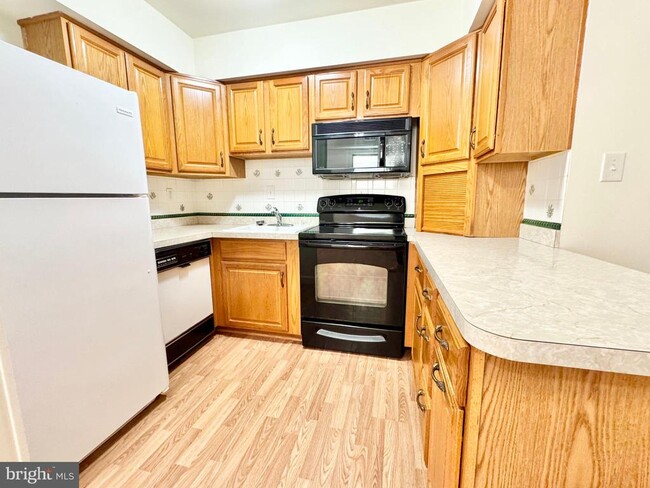 Photo - 331 N Governors Ave