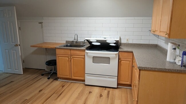 Building Photo - 33 Vets, LLC Unit 3