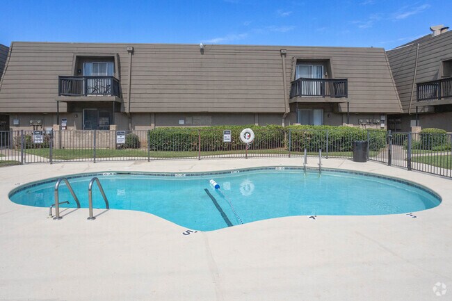 Villas on 50th