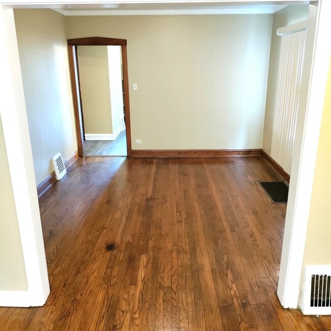 Photo - 7645 S Throop St Unit 2