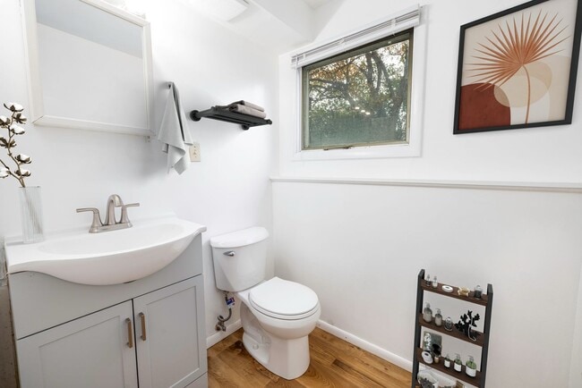 Photo - 2 bedroom 1 bath close to downtown Unit 416 N 19th -  B