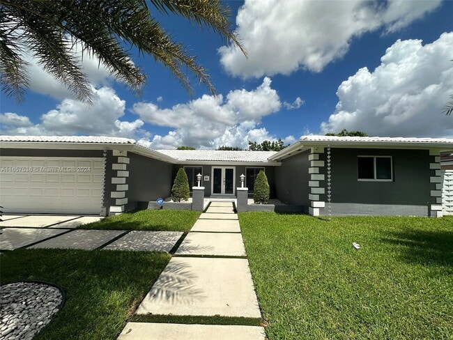 Photo - 6951 Miami Lakeway House