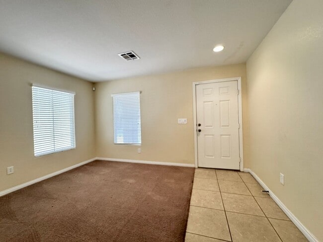 Photo - 5517 Roans Prairie St
