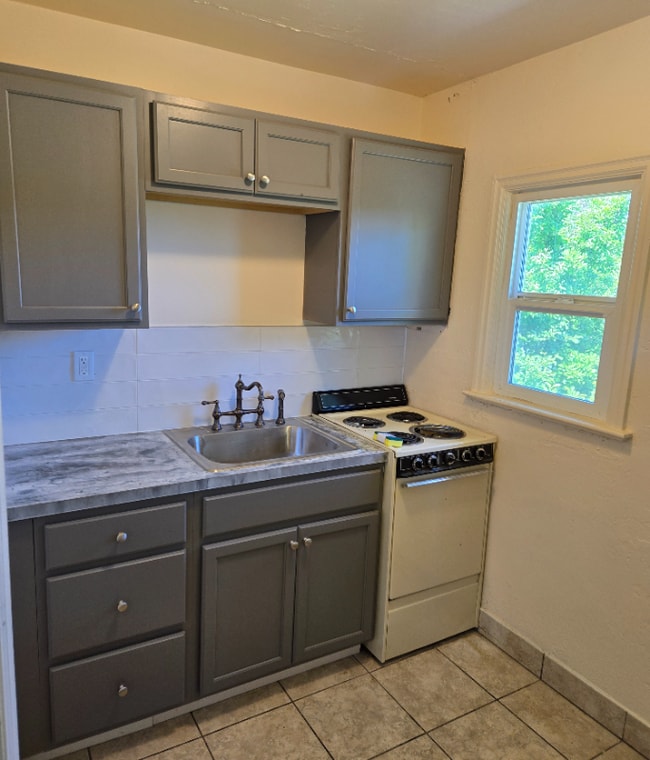 Photo - 636 S Palouse St Unit 10