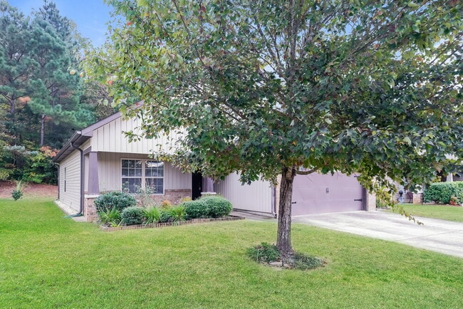 Photo - 141 Stonebriar Dr