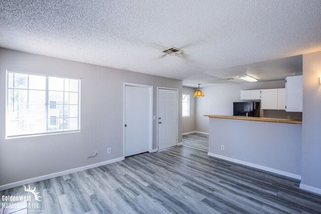 Photo - Beautifully Updated 2Bdm 1Ba Unit in a Gat...