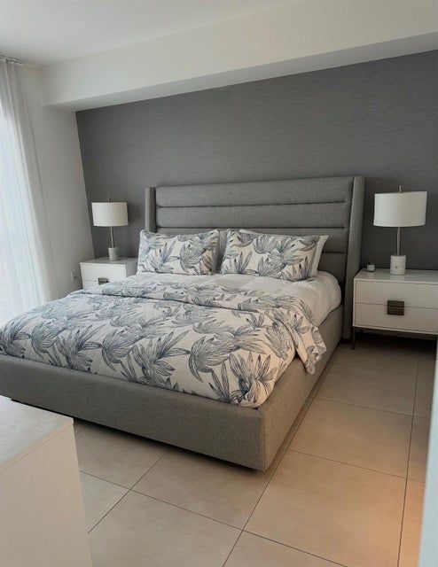 Photo - 401 N Birch Rd