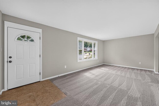 Photo - 4898 Wheatstone Dr