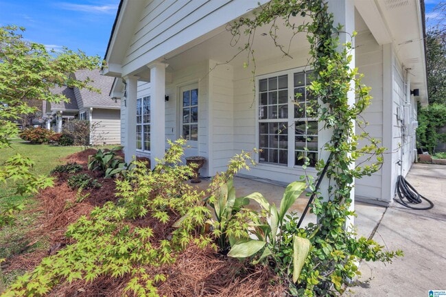 Photo - 741 47th Pl S