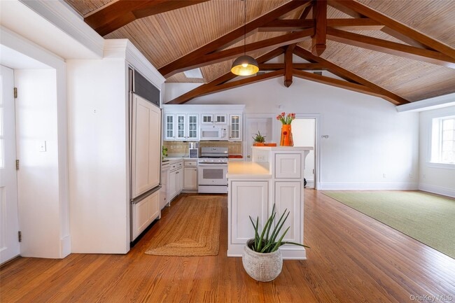 Photo - 37 Bisbee Ln