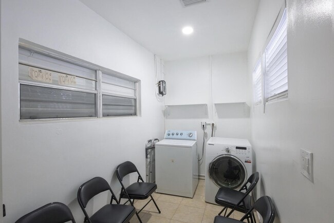 Photo - 4591 Purdy Ln