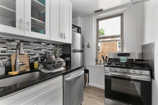 Photo - 9 Woodbridge St Unit 3