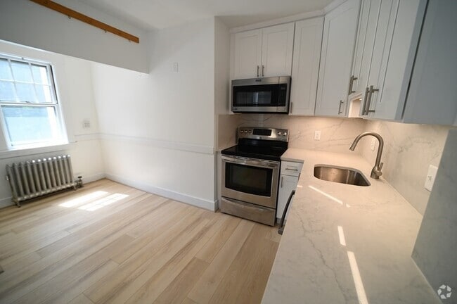Building Photo - 88 Central St Unit 1 Rental