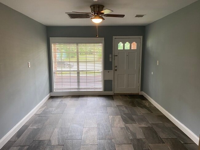 Photo - 8410 Sonneville Dr