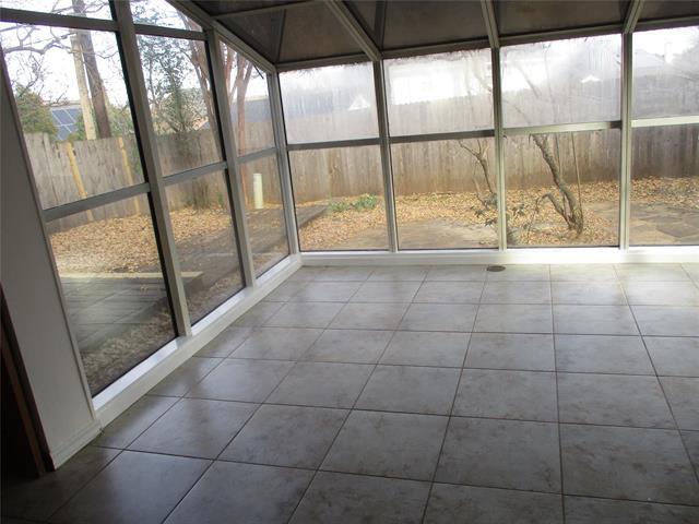 Photo - 4611 Oak Club Dr