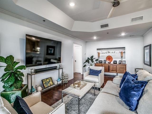 Photo - 5909 Luther Ln Unidad 2204