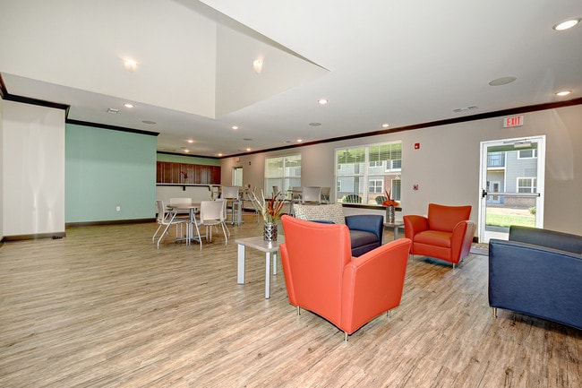 Salón social - Riverport Landing Family Apartments