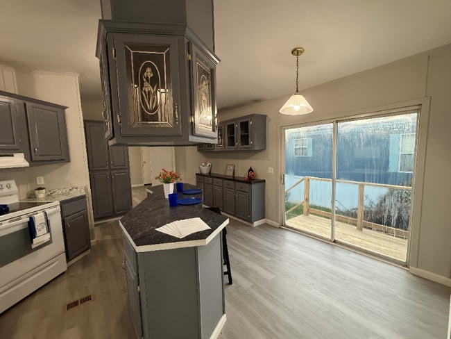 Photo - 4916 Brown Station Rd