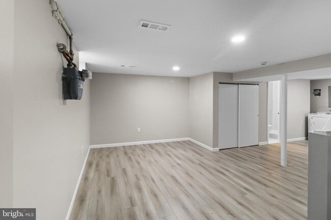 Photo - 614 Gibson Rd