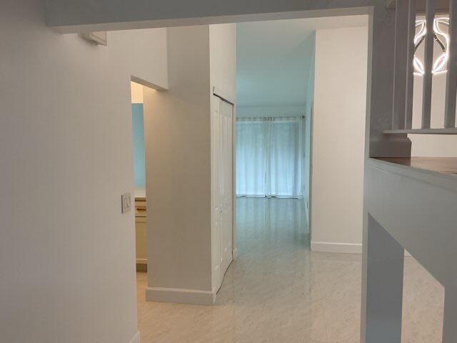 Photo - 1094 Raintree Ct