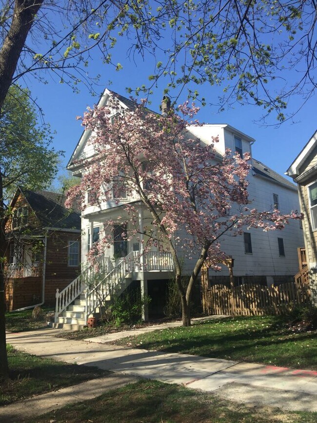 Photo - 4518 St Louis Ave Townhome