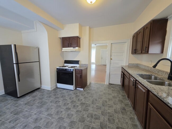 Photo - 382 North St